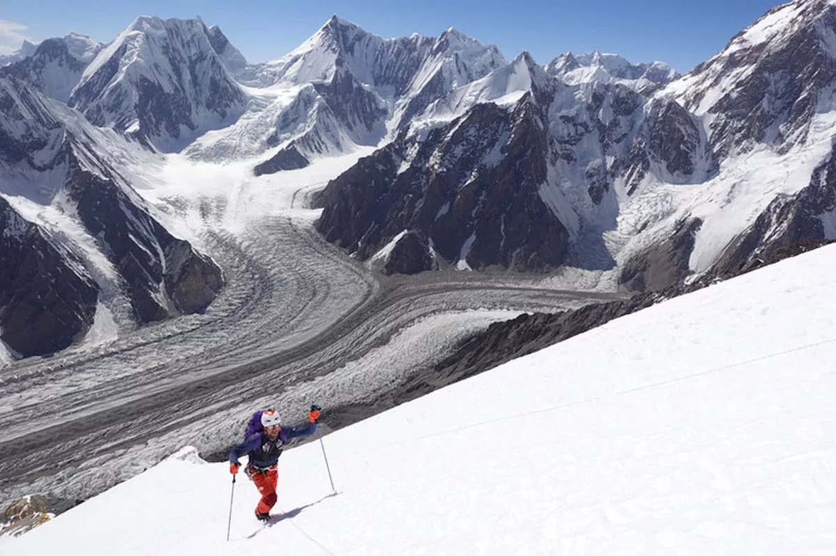 Benjamin Védrines sur la chaine de l'Himalaya